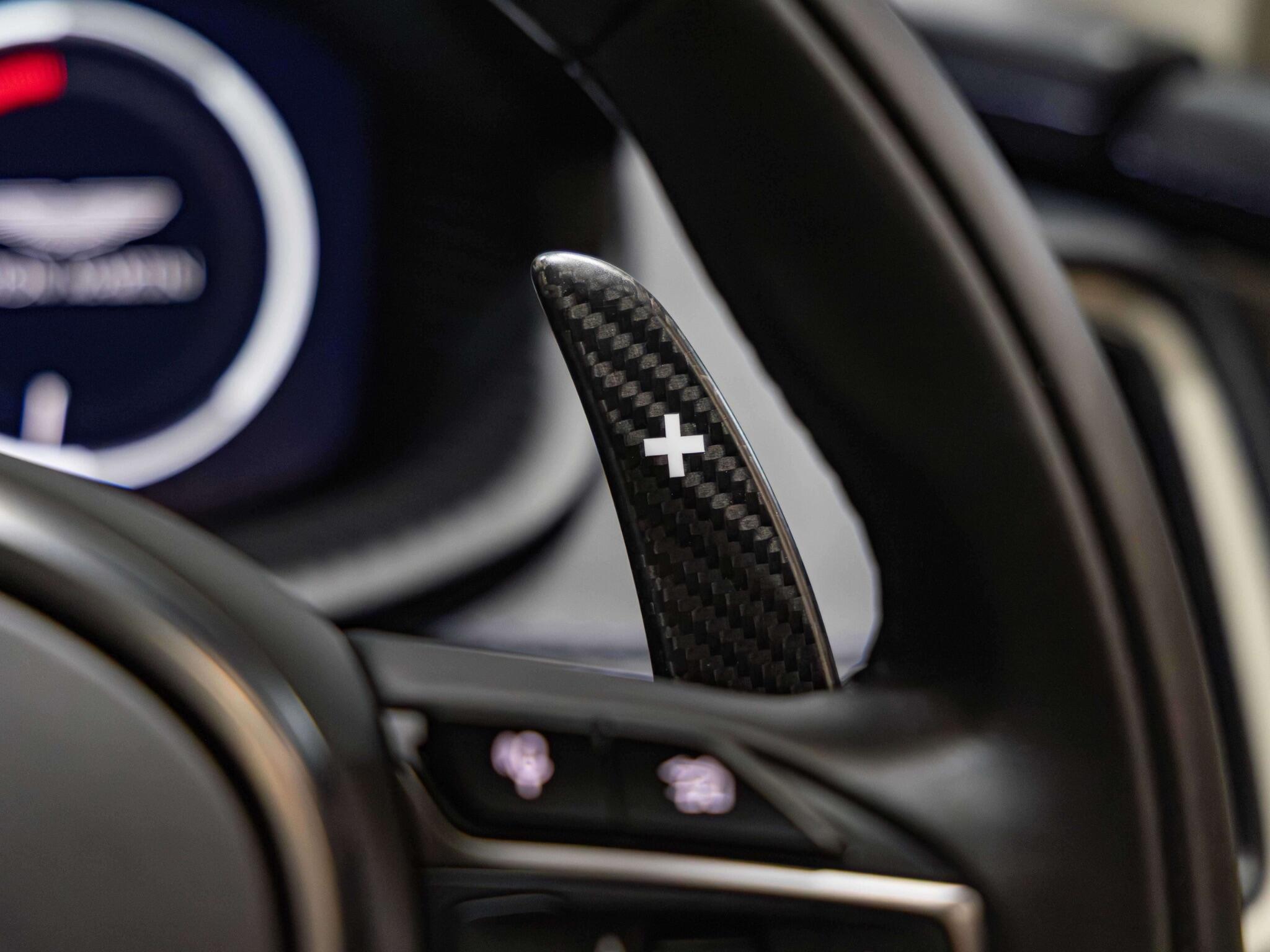 Aston Martin DBX view 20