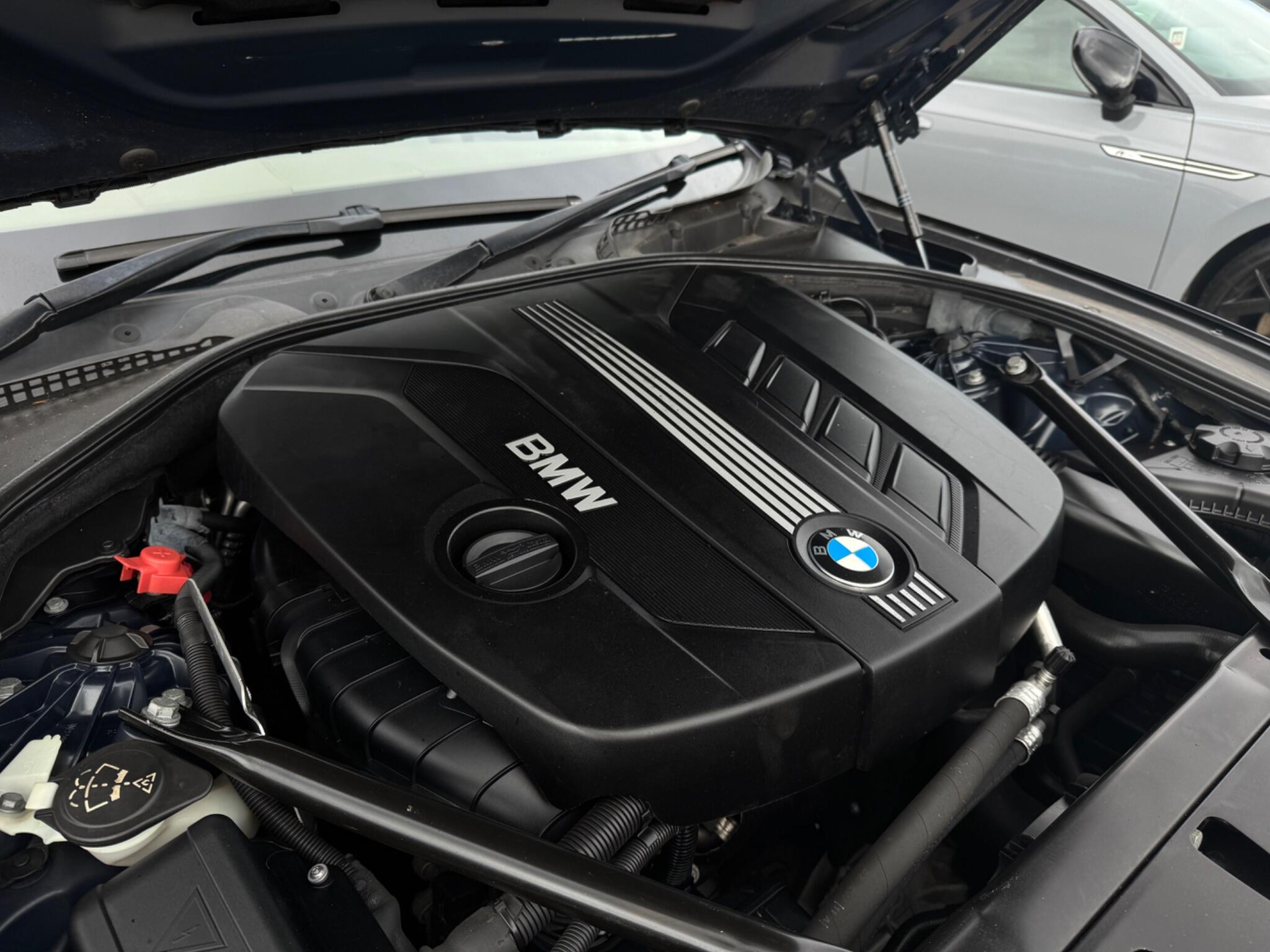 BMW 5 Series view 56