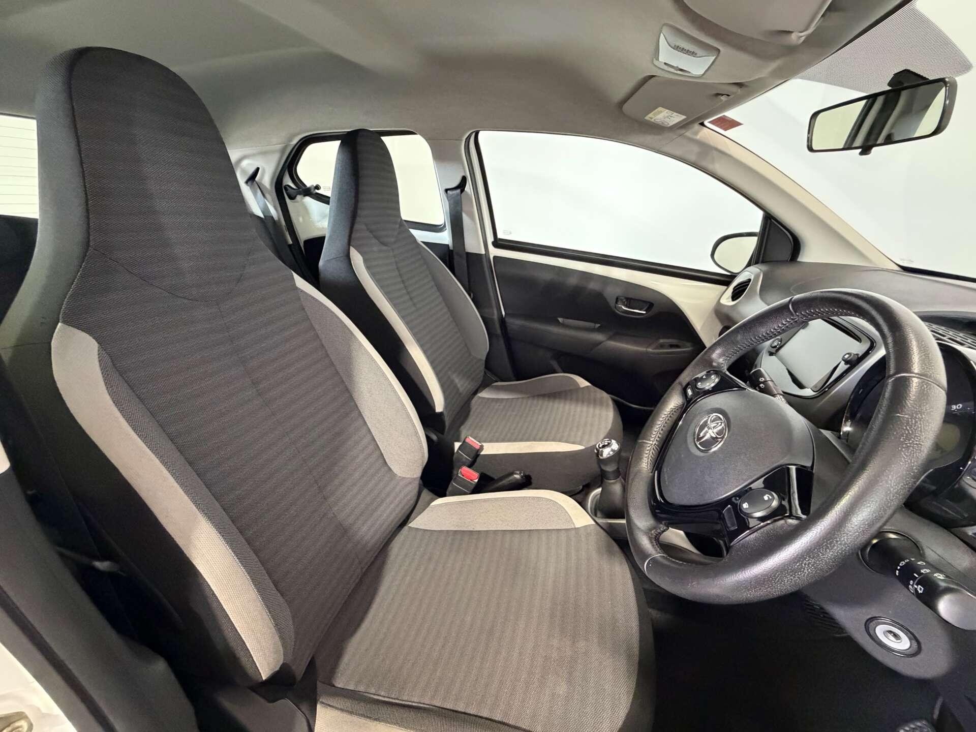 Toyota Aygo view 17