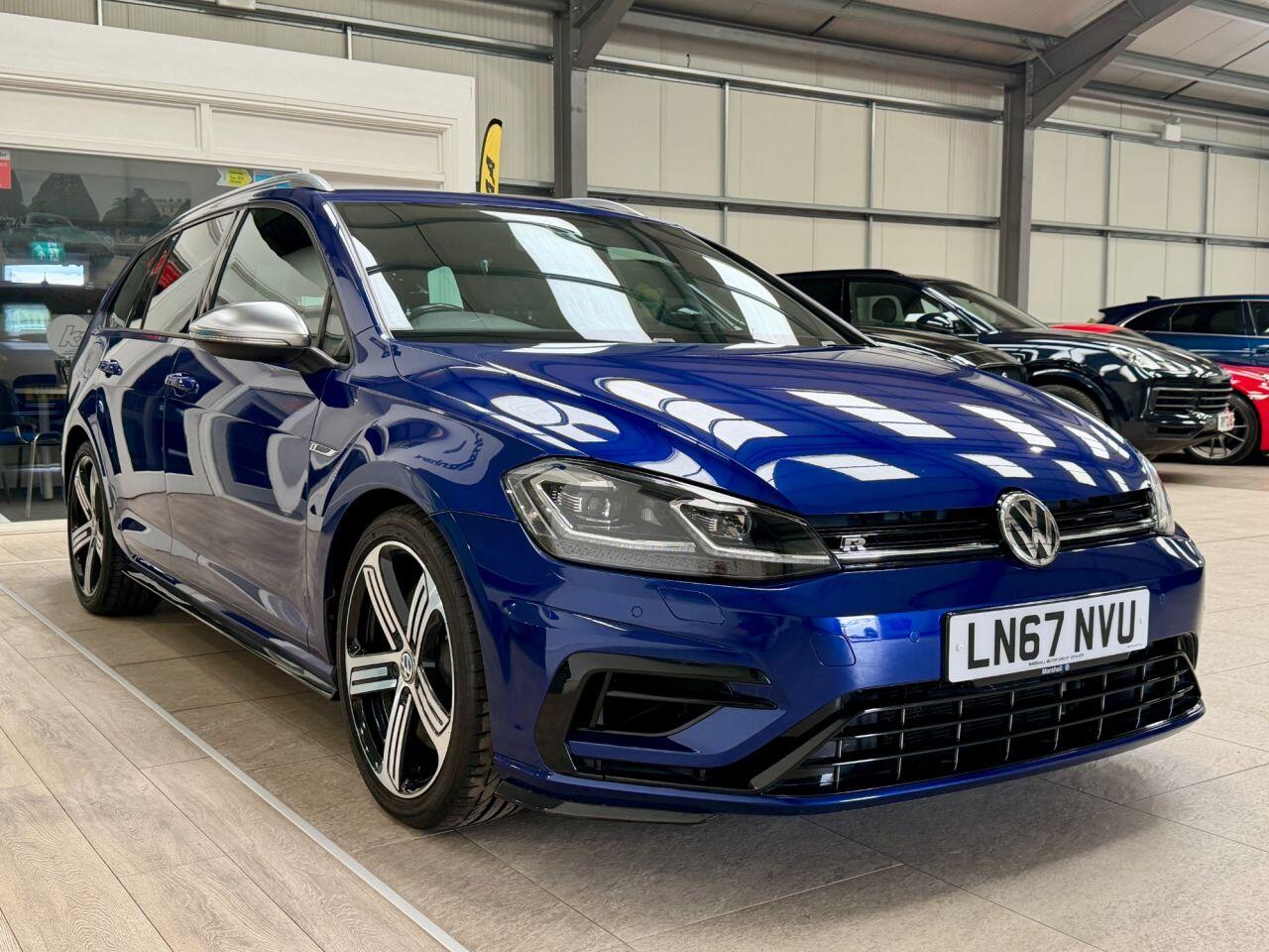 Volkswagen Golf view 9