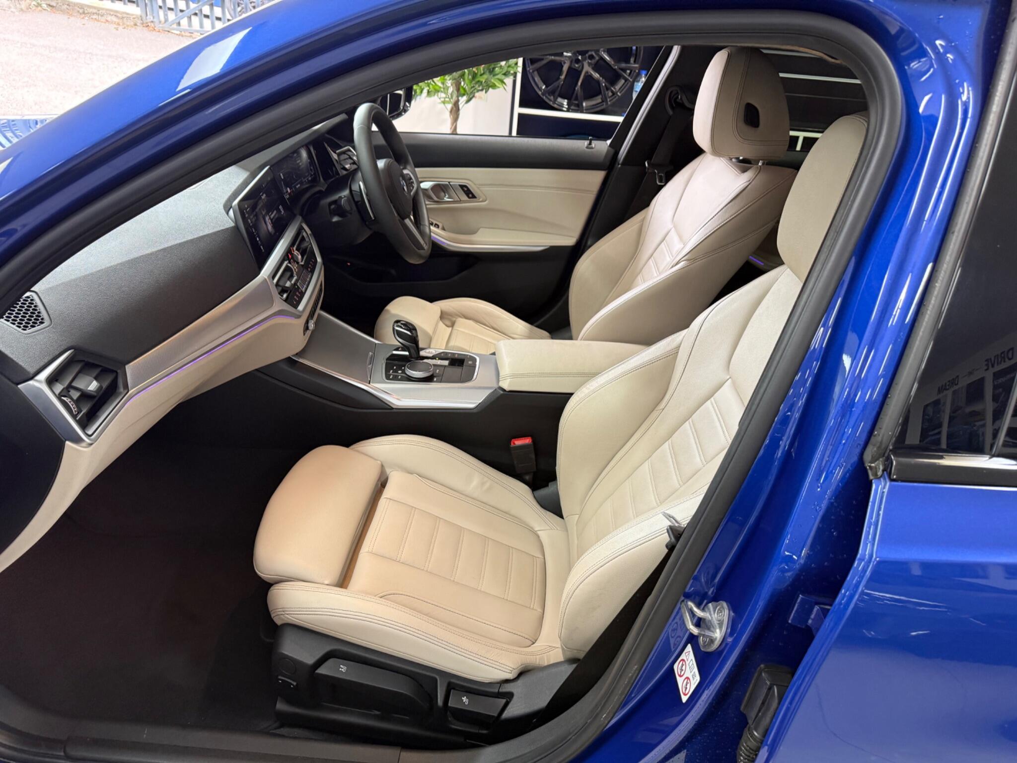 BMW 3 Series view 31