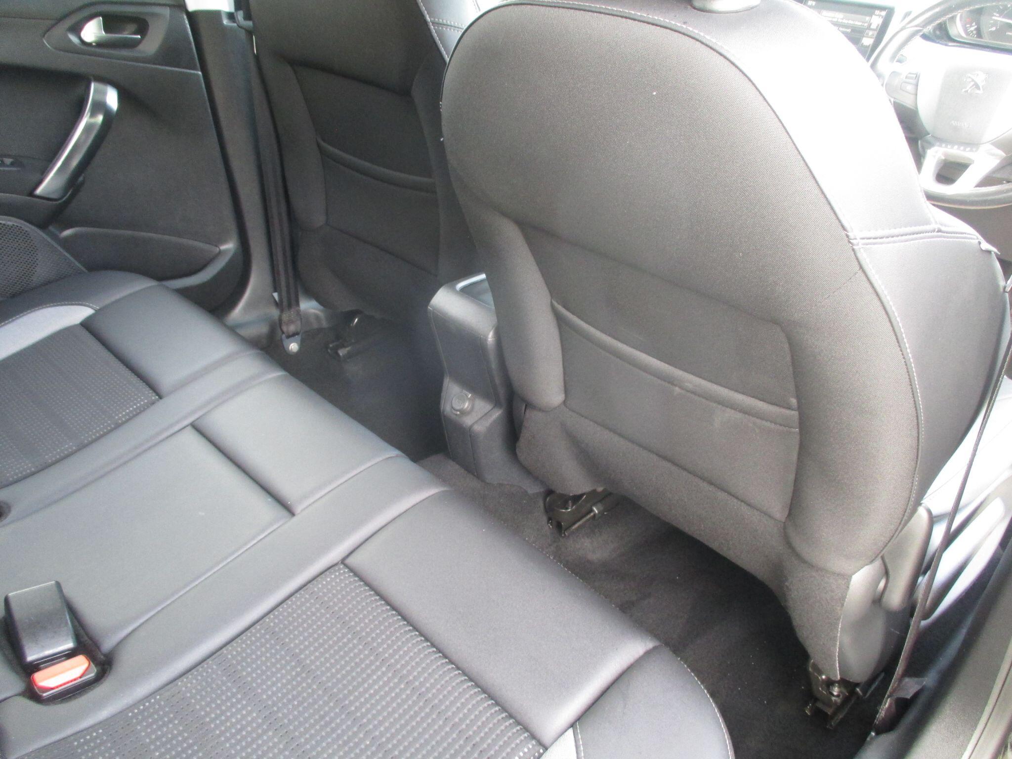 Peugeot 2008 view 27