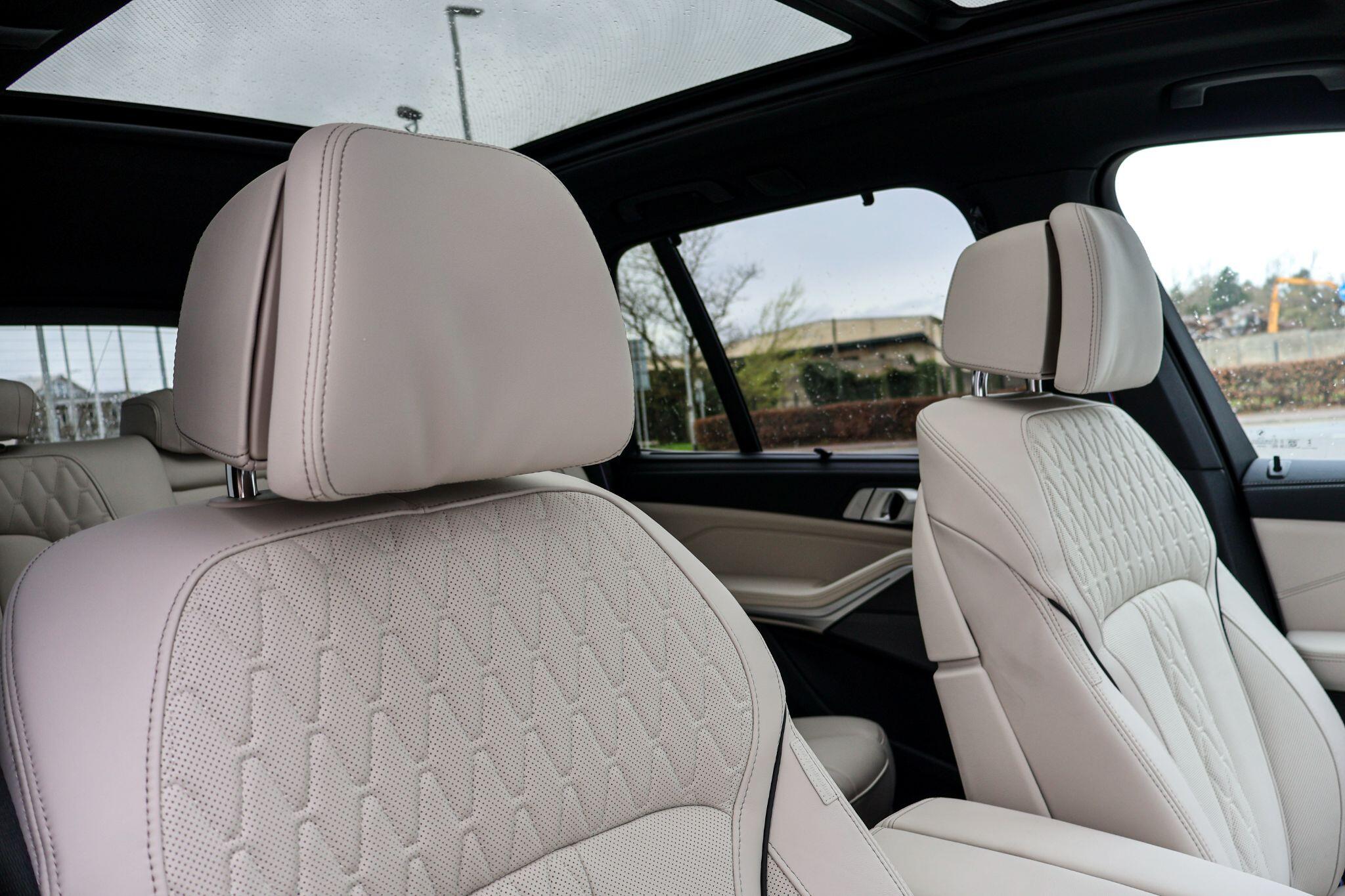 BMW X5 view 15