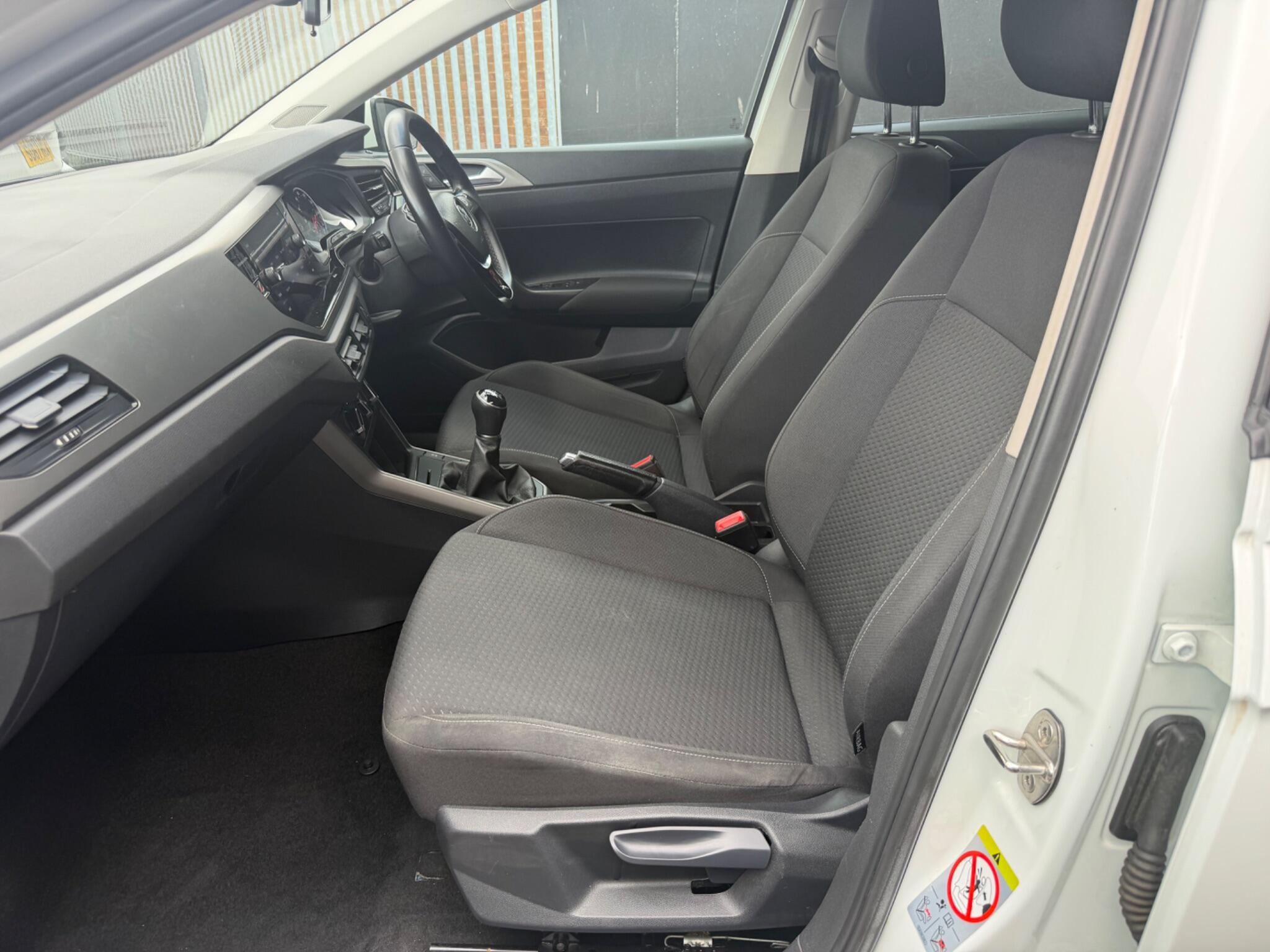 Volkswagen Polo view 10
