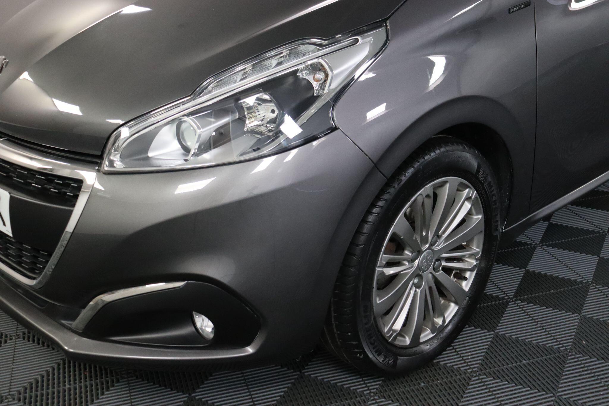 Peugeot 208 view 31