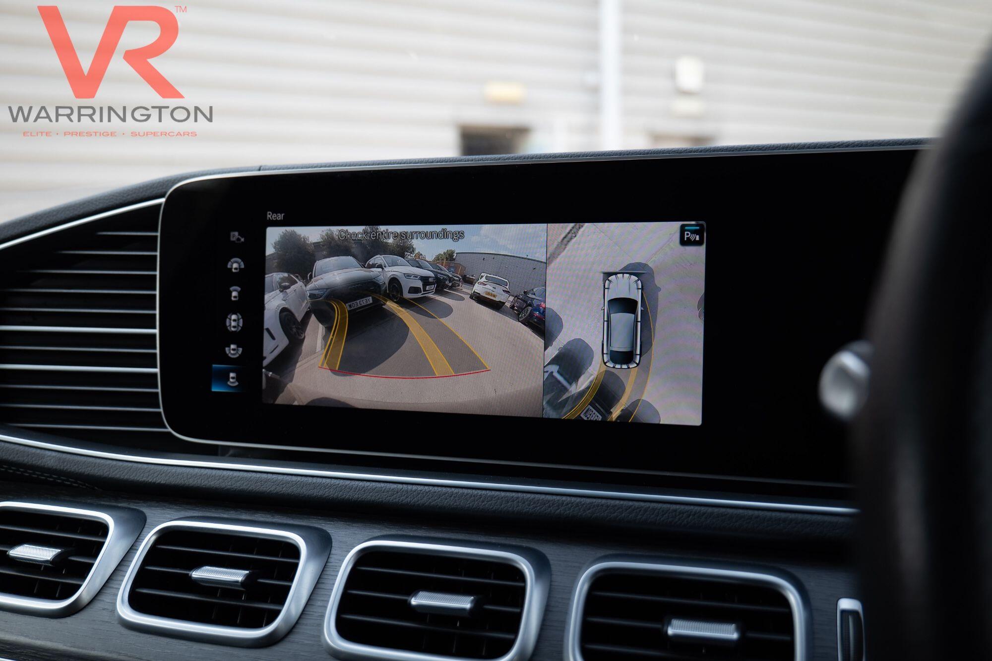 Mercedes-Benz Gle view 33