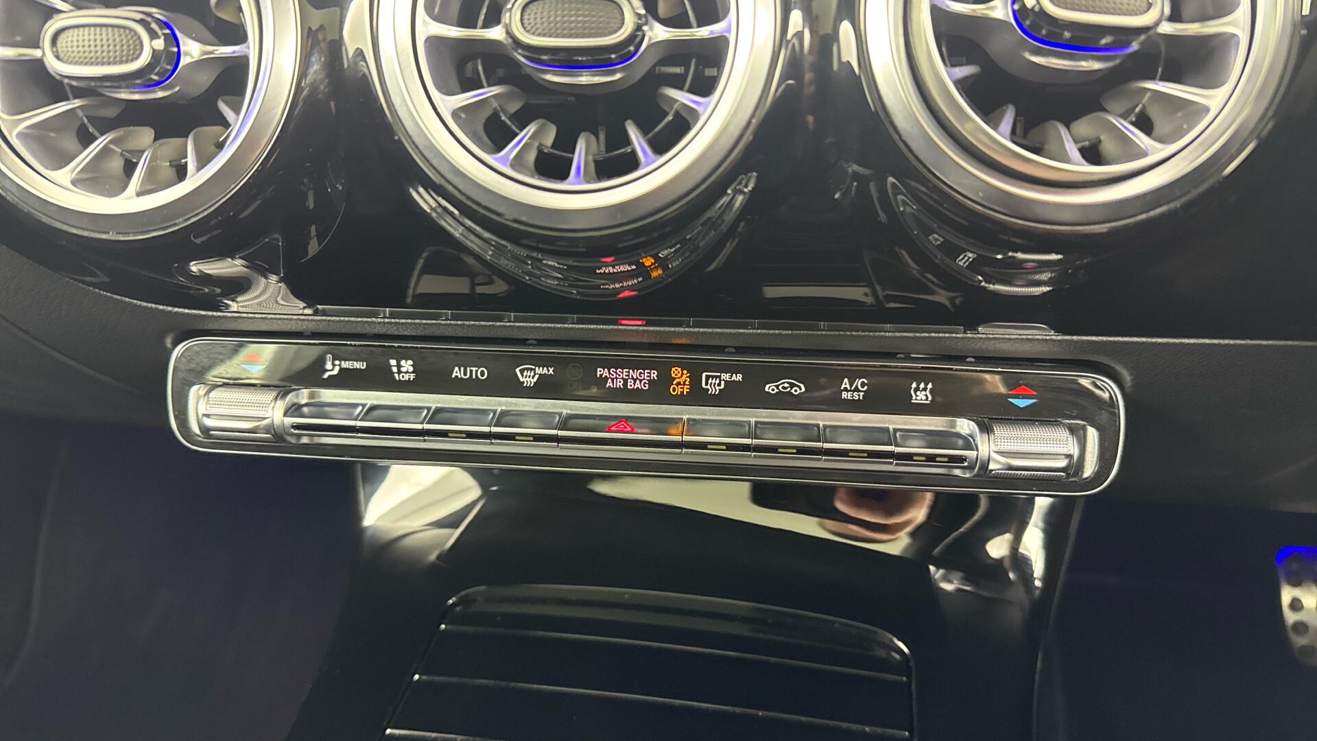Mercedes-Benz CLA view 39