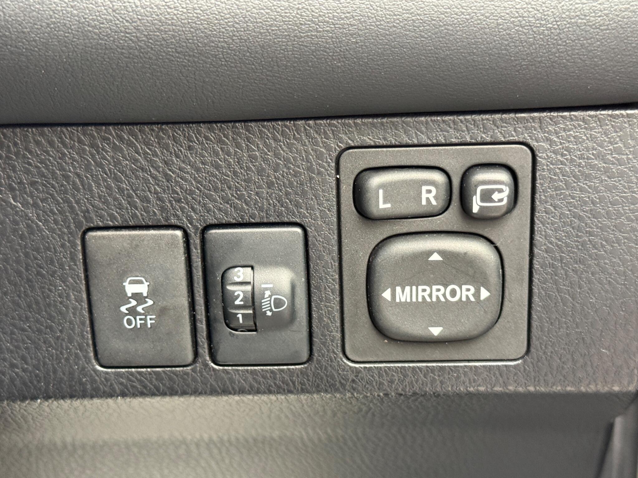 Toyota RAV4 - Image 77