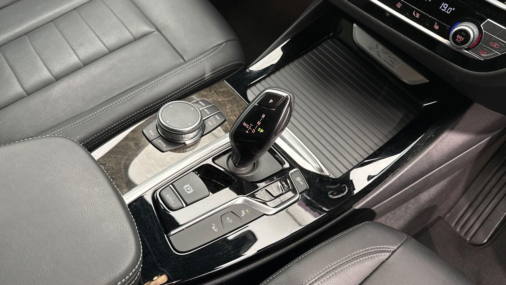 BMW X3 view 10