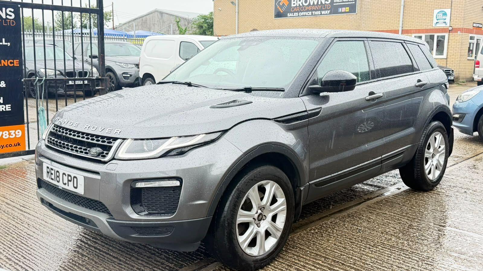 Land Rover Range Rover Evoque view 3