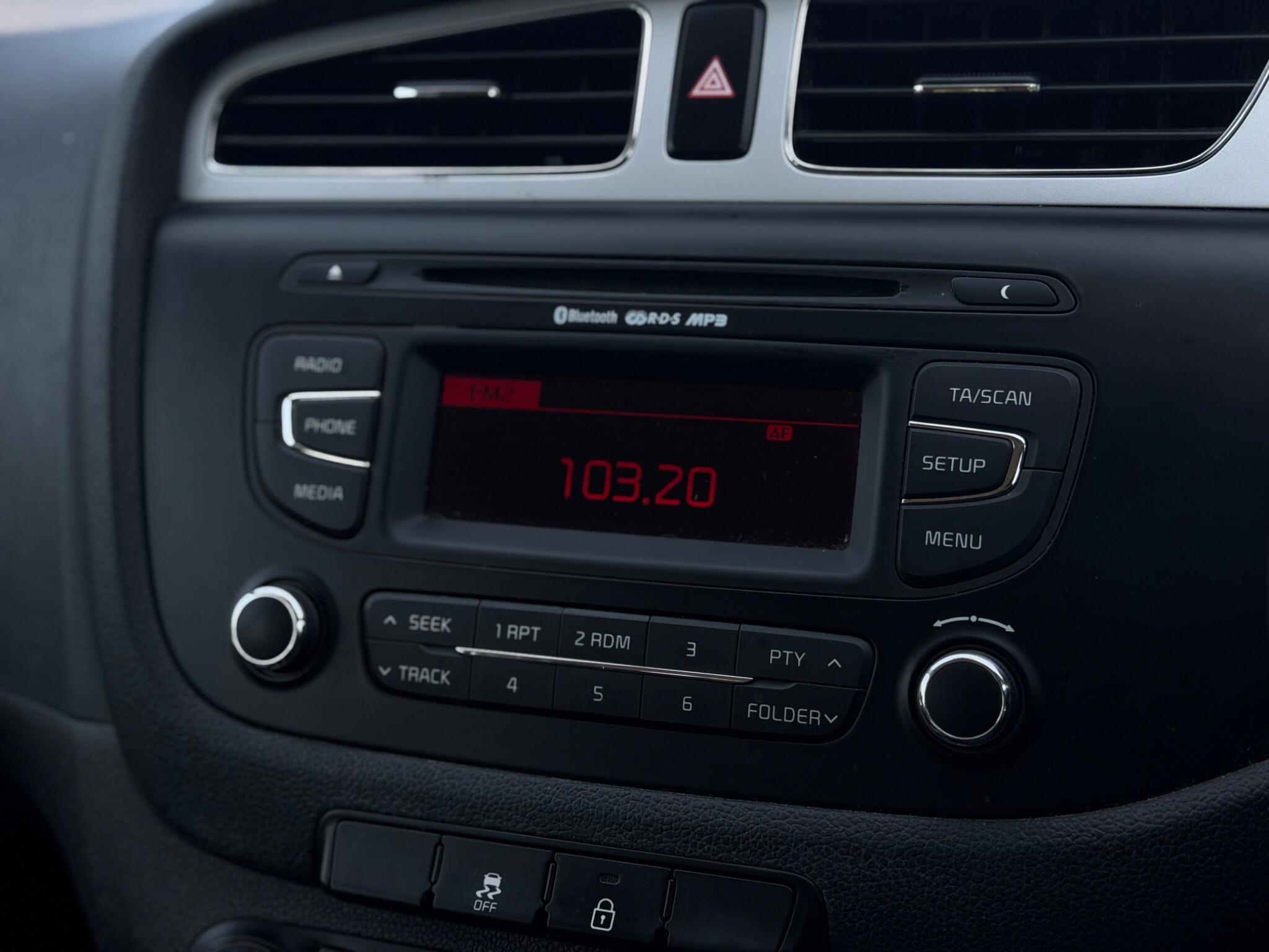 Kia Ceed view 22