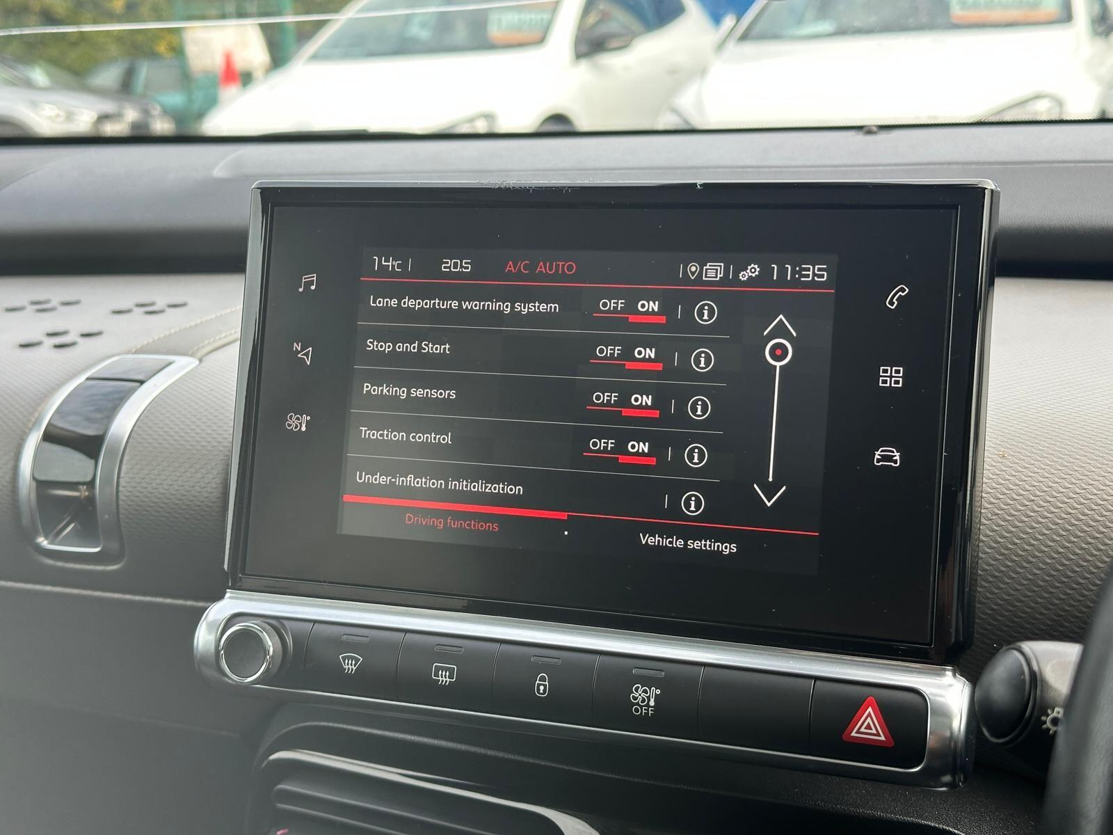 Citroen C4 Cactus view 17