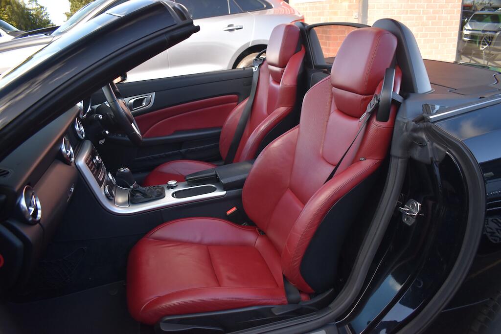 Mercedes-Benz SLK view 12