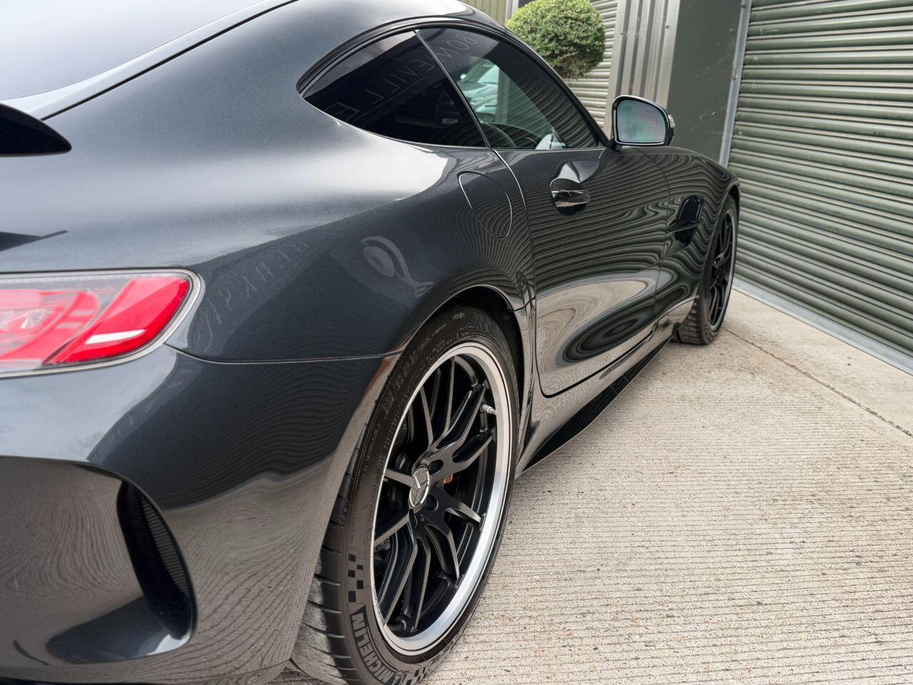 Mercedes-Benz Amg GT view 33