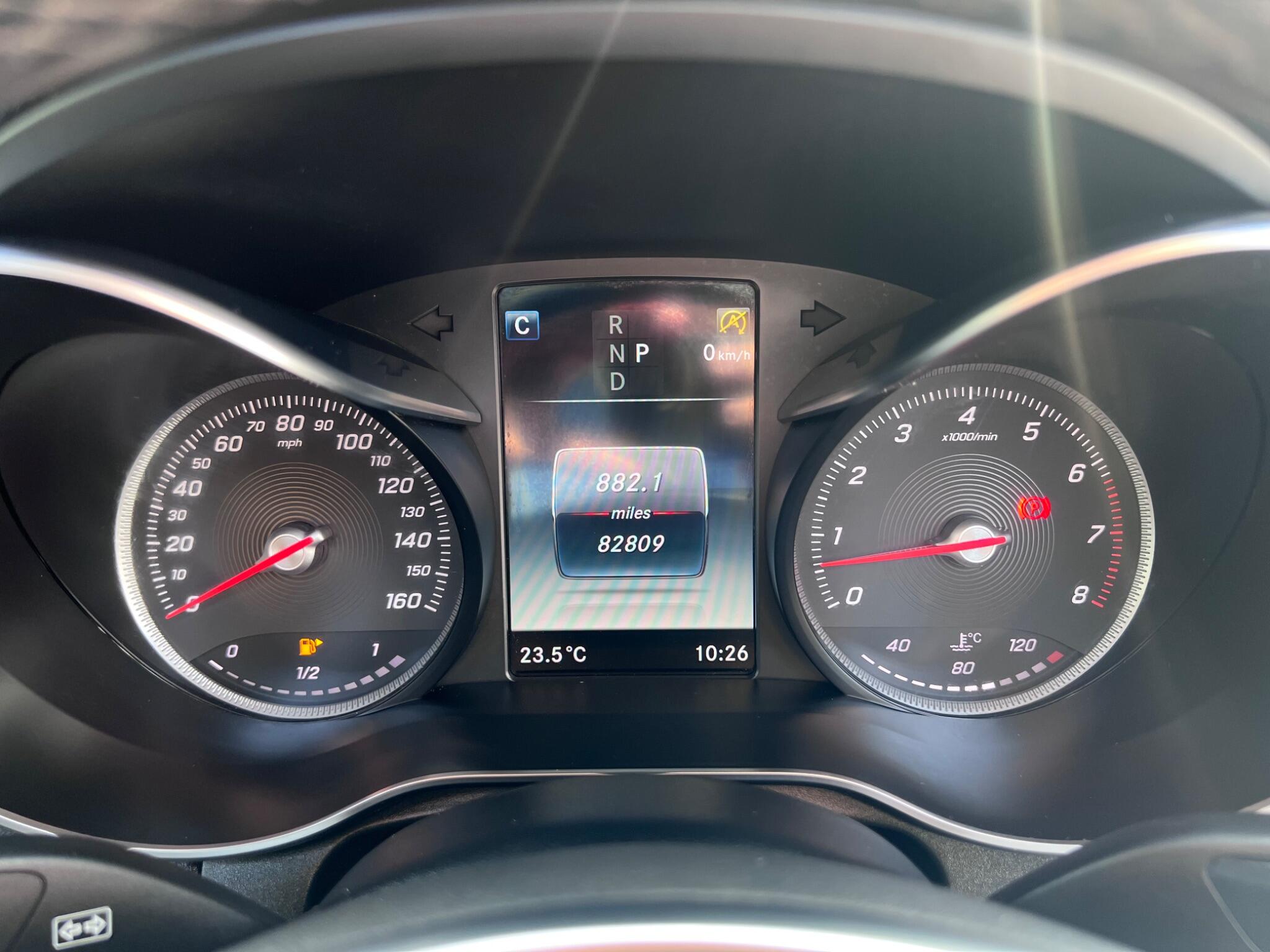 Mercedes-Benz GLC view 23