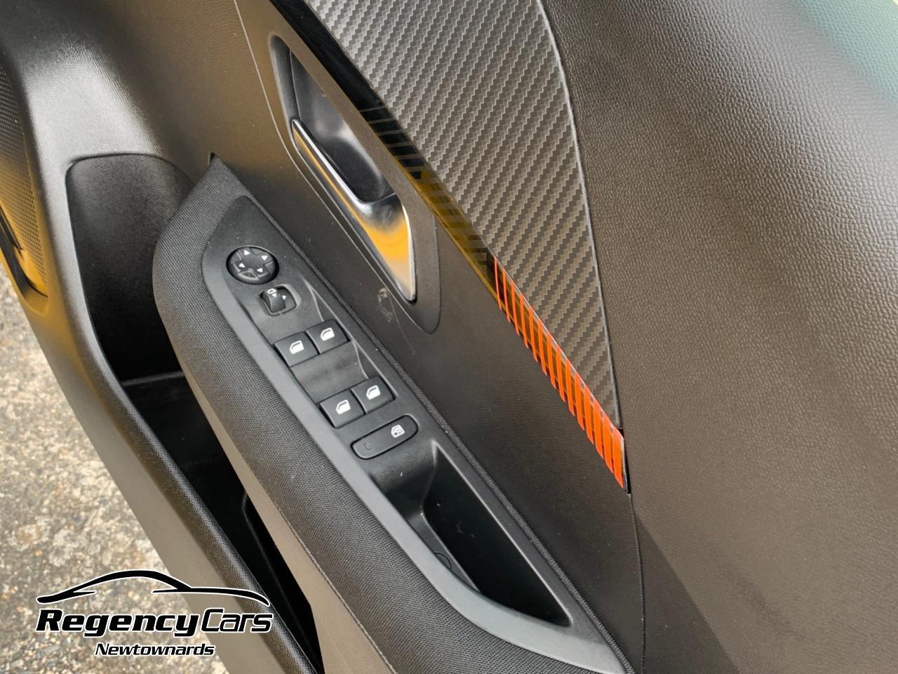 Peugeot 208 view 24