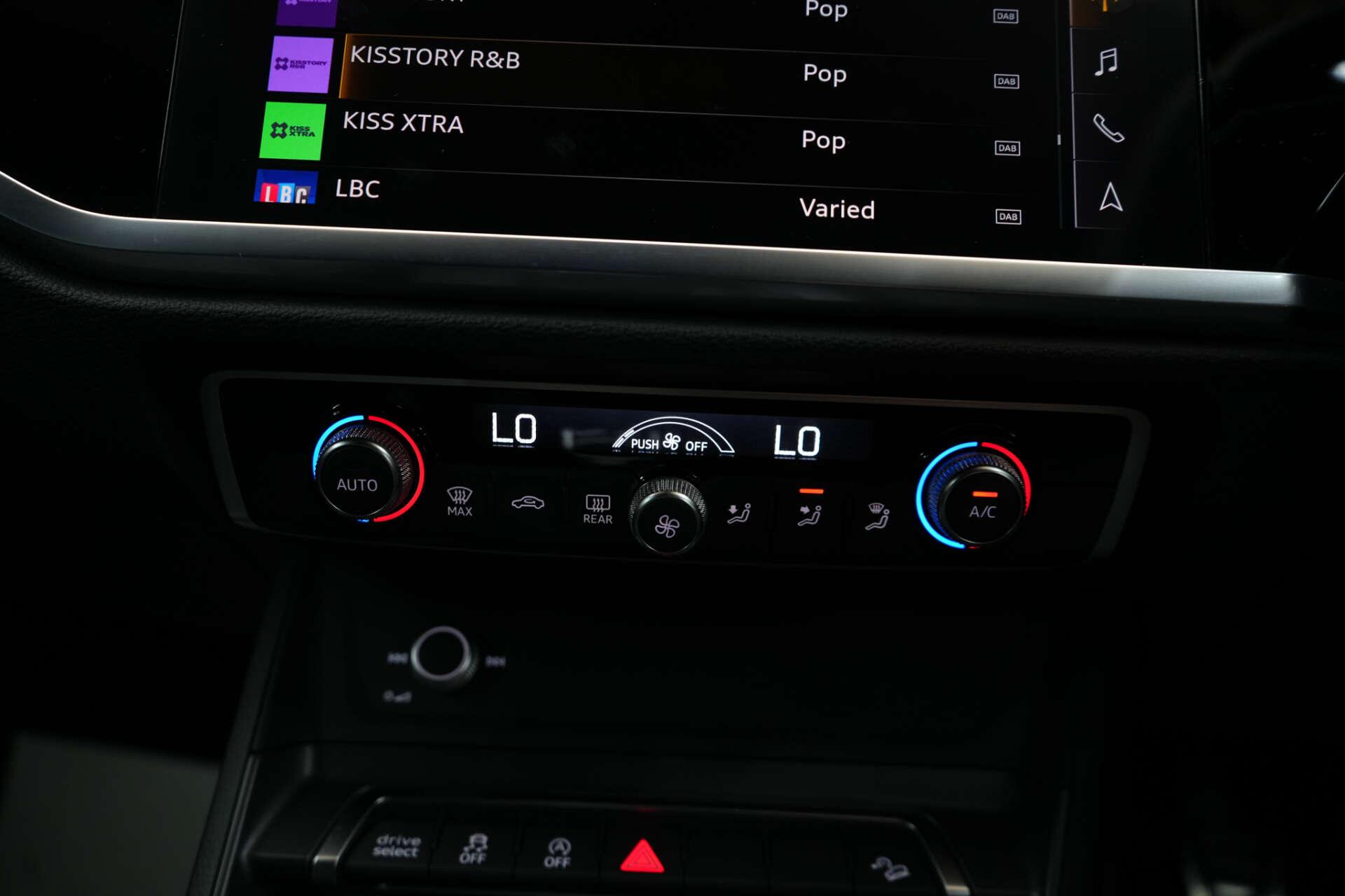 Audi Q3 view 34
