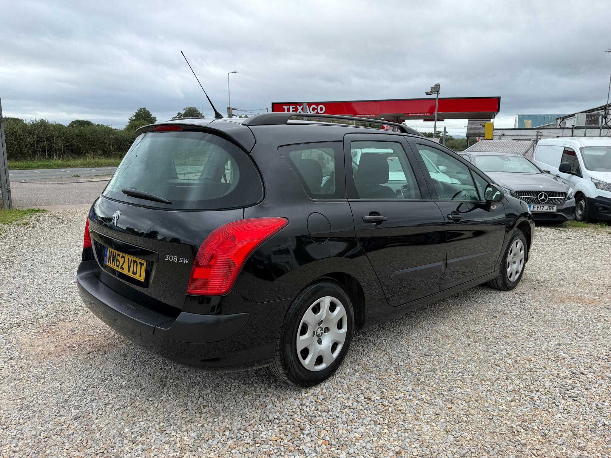 Peugeot 308 view 8