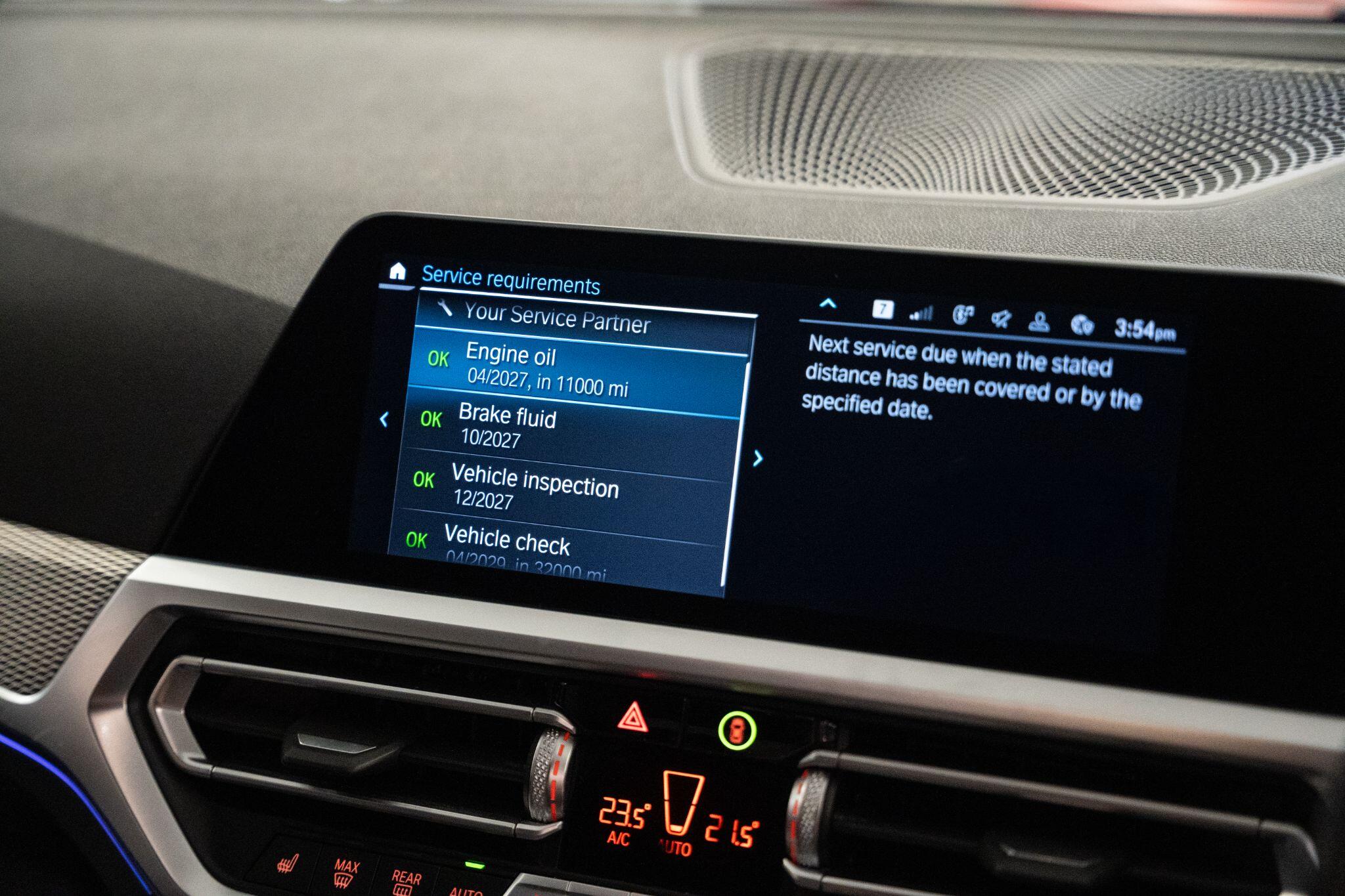 BMW 3 Series view 40