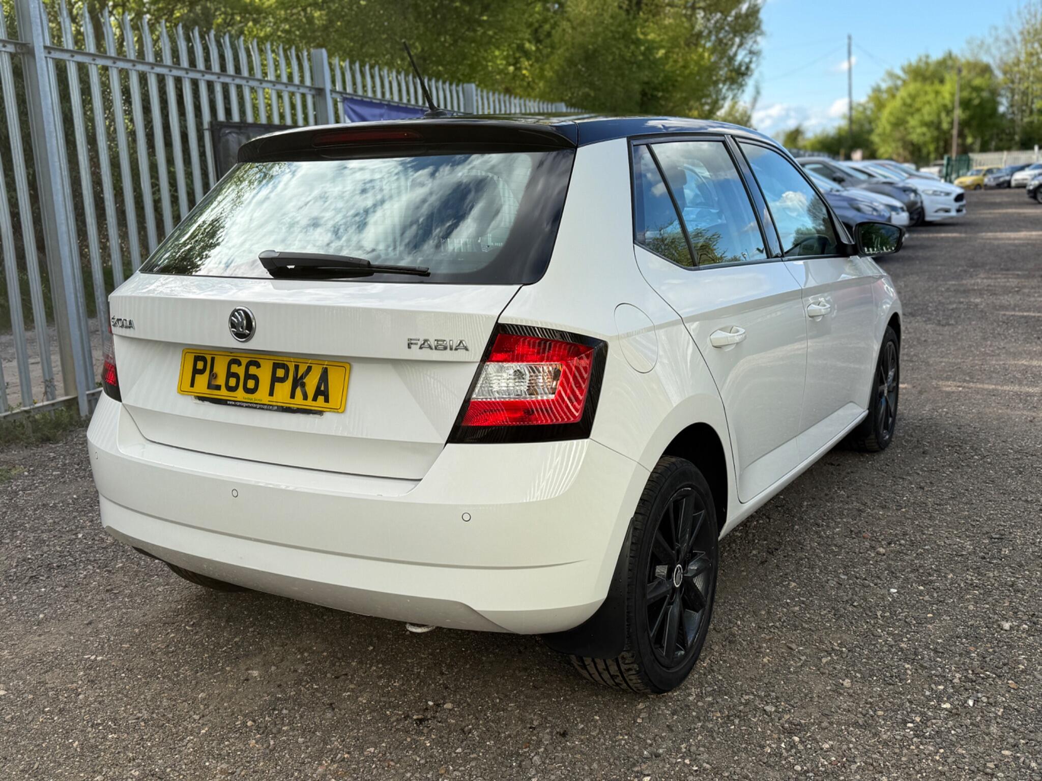 2016 Skoda Fabia image 14