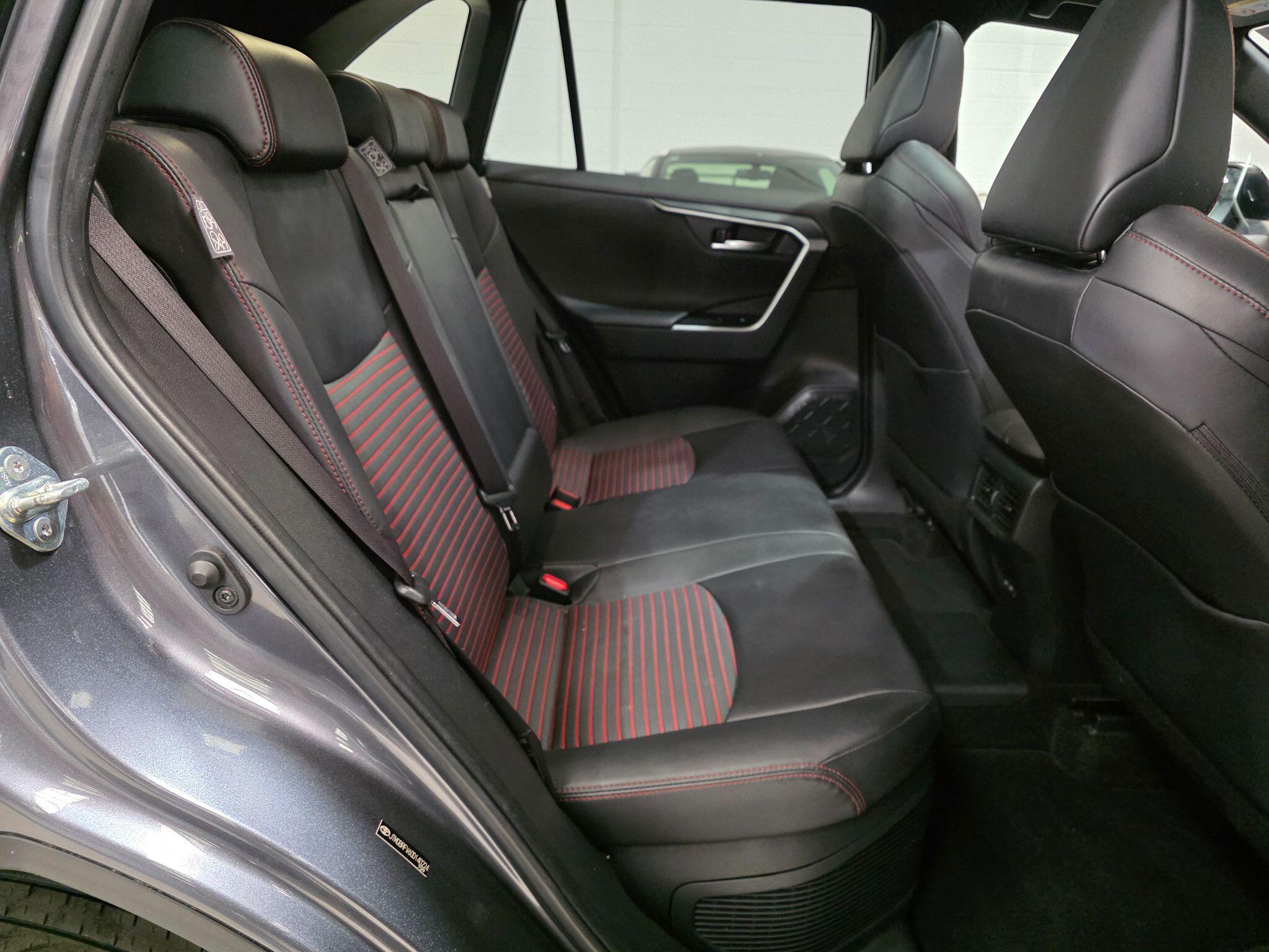 Toyota RAV4 view 24
