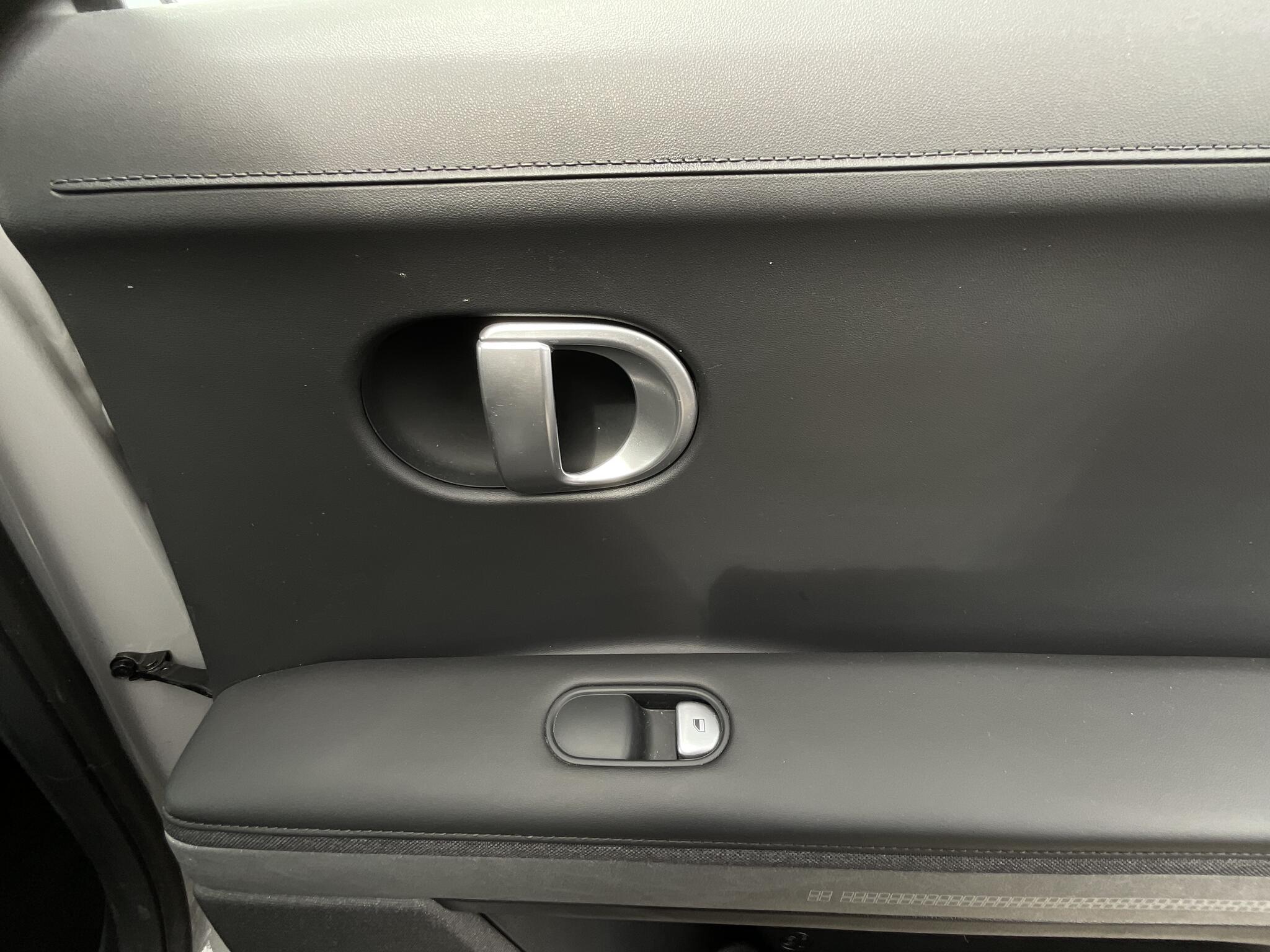 Hyundai Ioniq 5 view 13