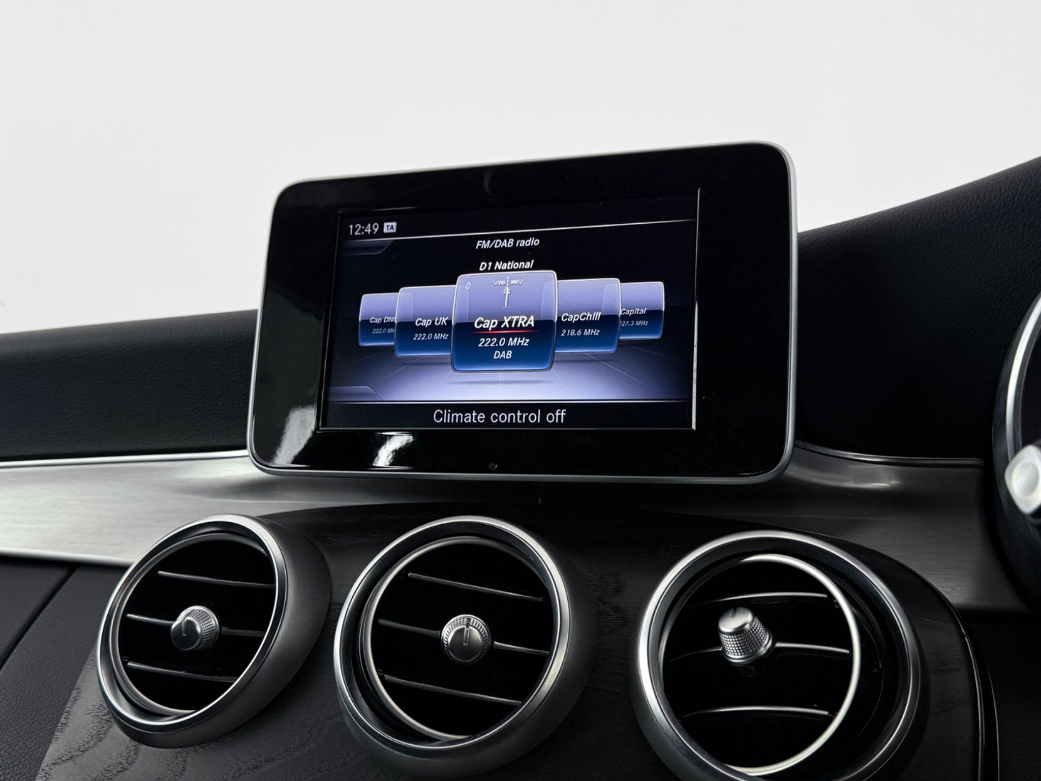 Mercedes-Benz C-Class view 22