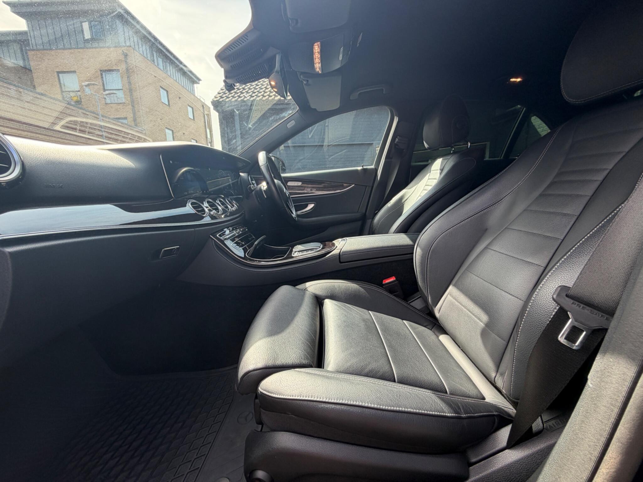 Mercedes-Benz E-Class view 20