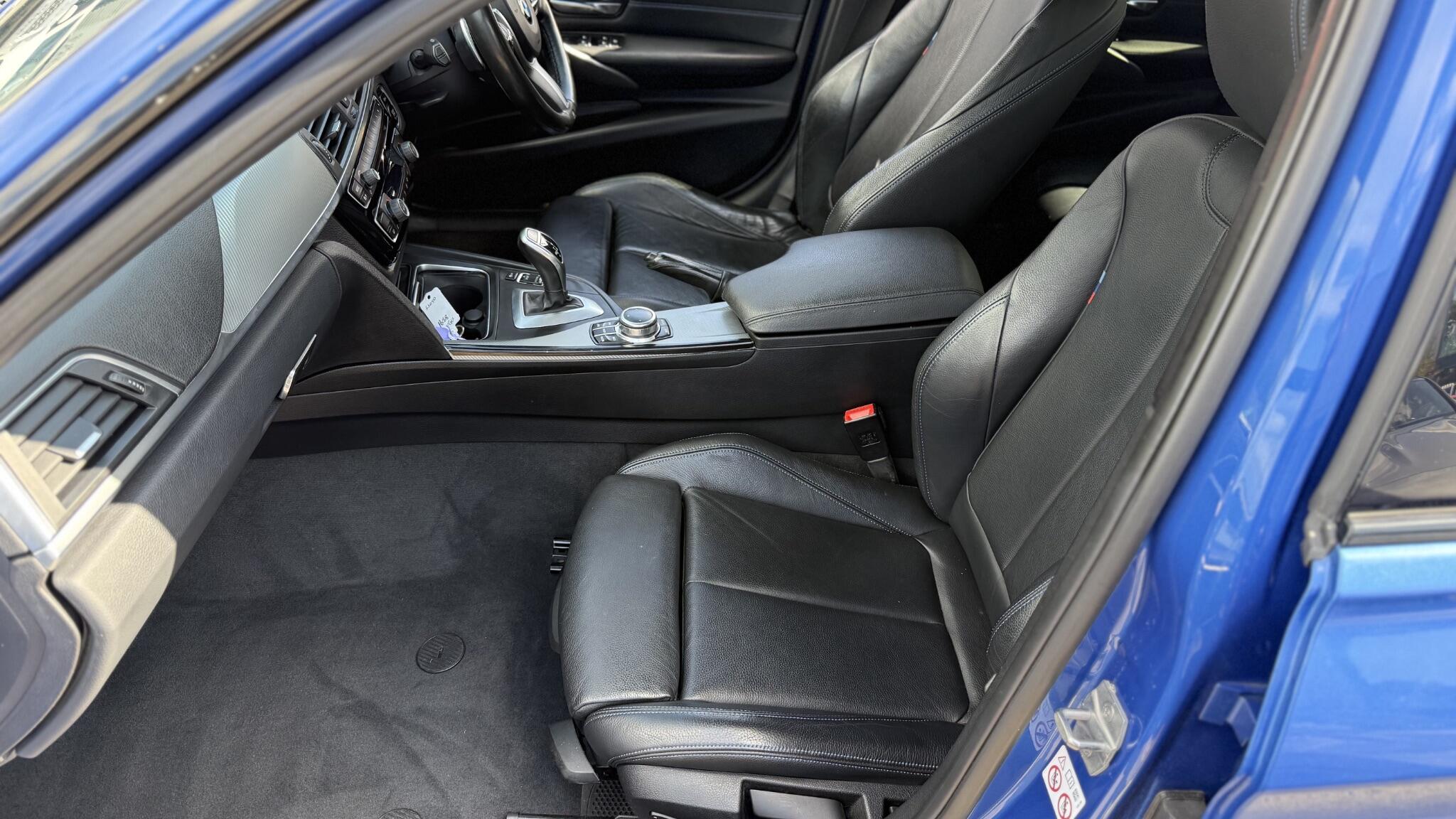 BMW 3 Series view 31