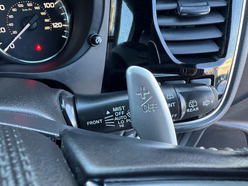 Mitsubishi Outlander view 33