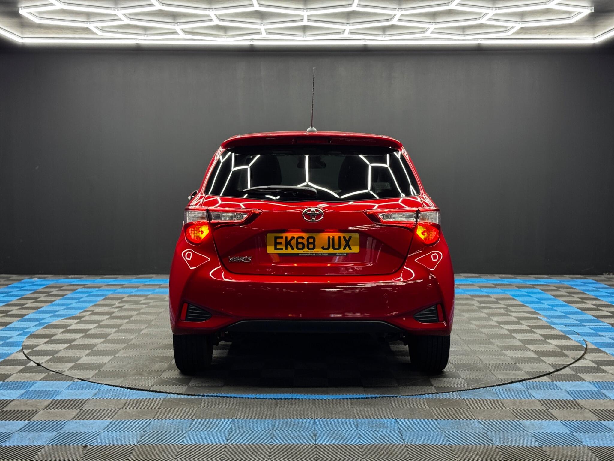 Toyota Yaris view 6
