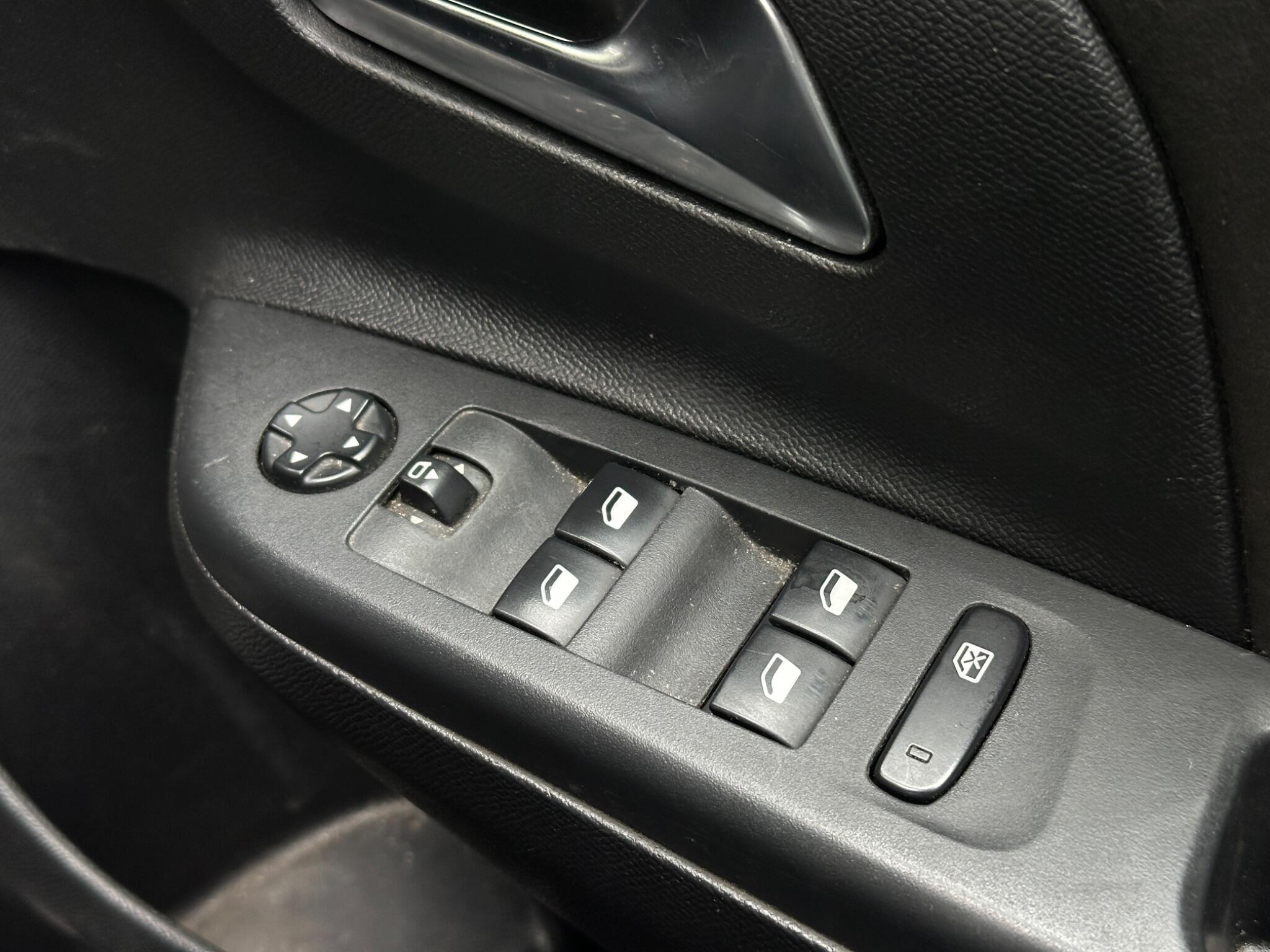Vauxhall Corsa Electric view 42