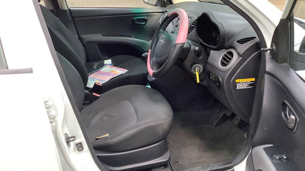 Hyundai i10 view 16