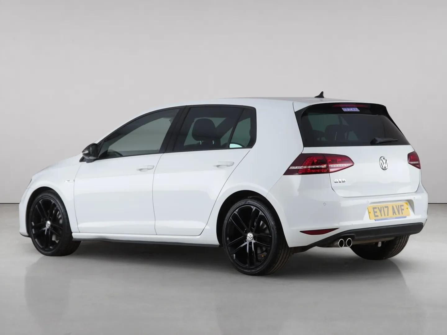 Volkswagen Golf view 6