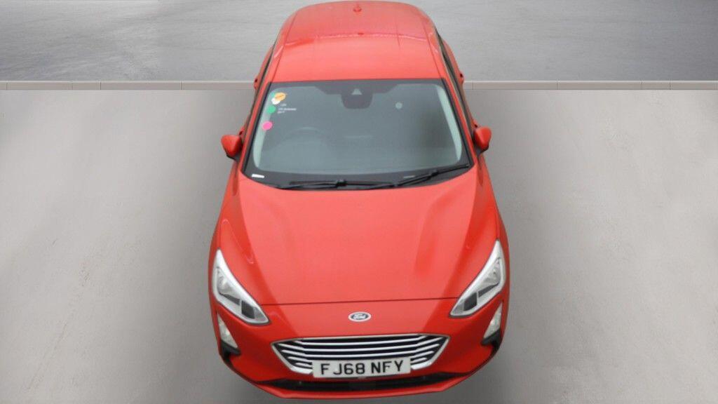 Ford Focus view 3