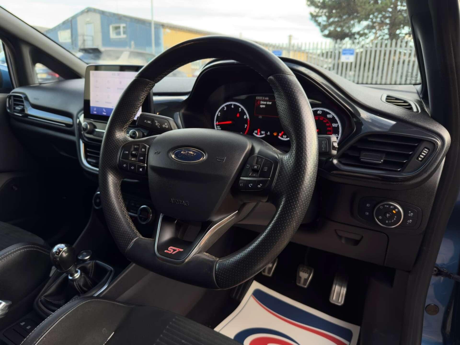 Ford Fiesta view 13