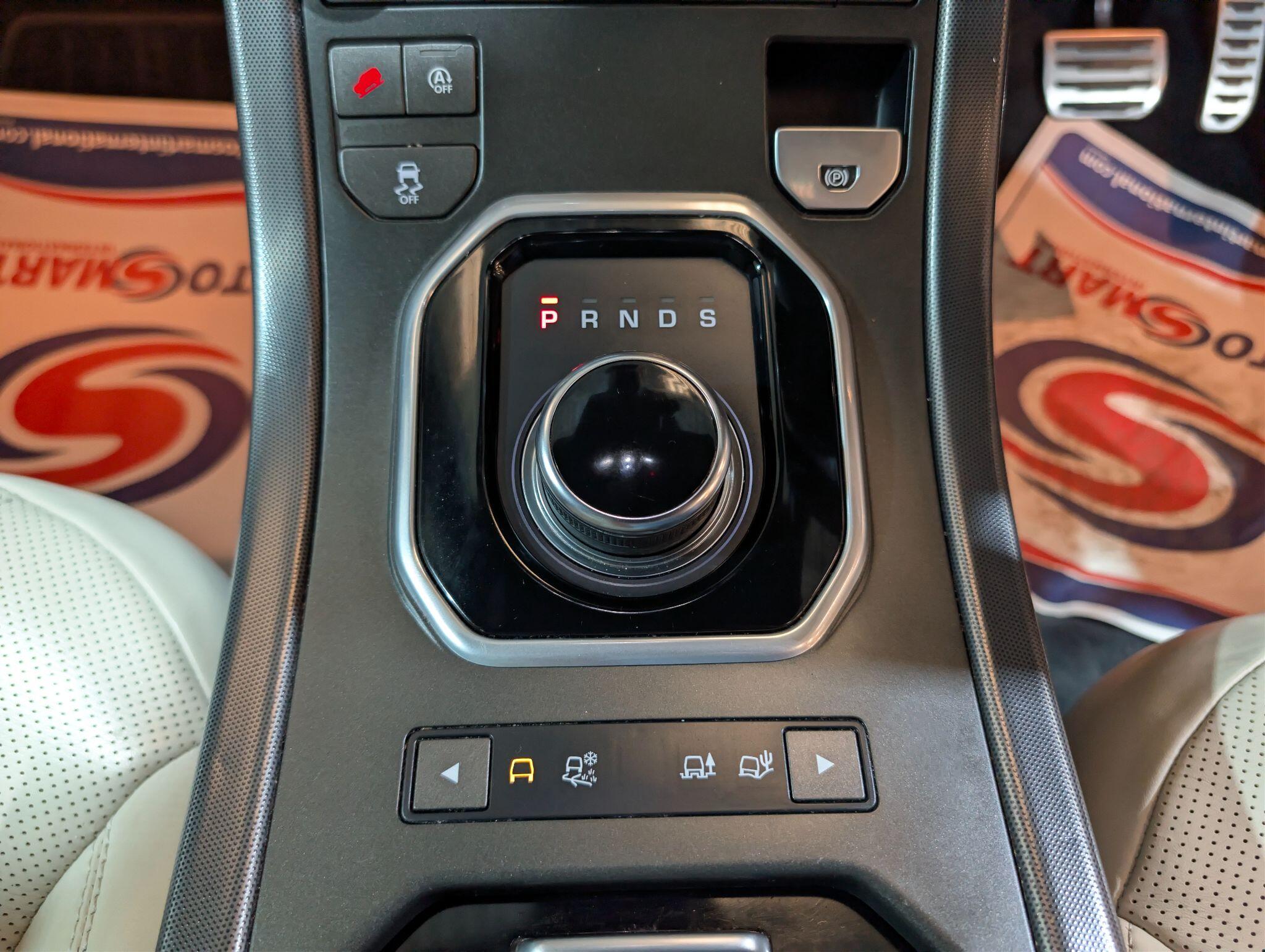 Land Rover Range Rover Evoque view 33