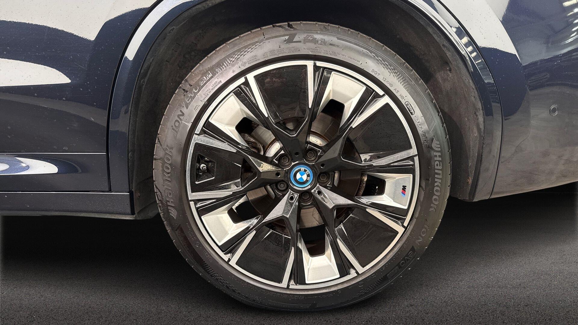 BMW iX3 view 14