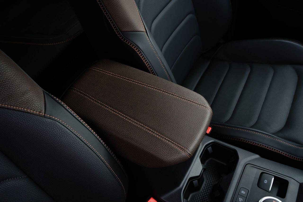 Volkswagen Amarok view 46