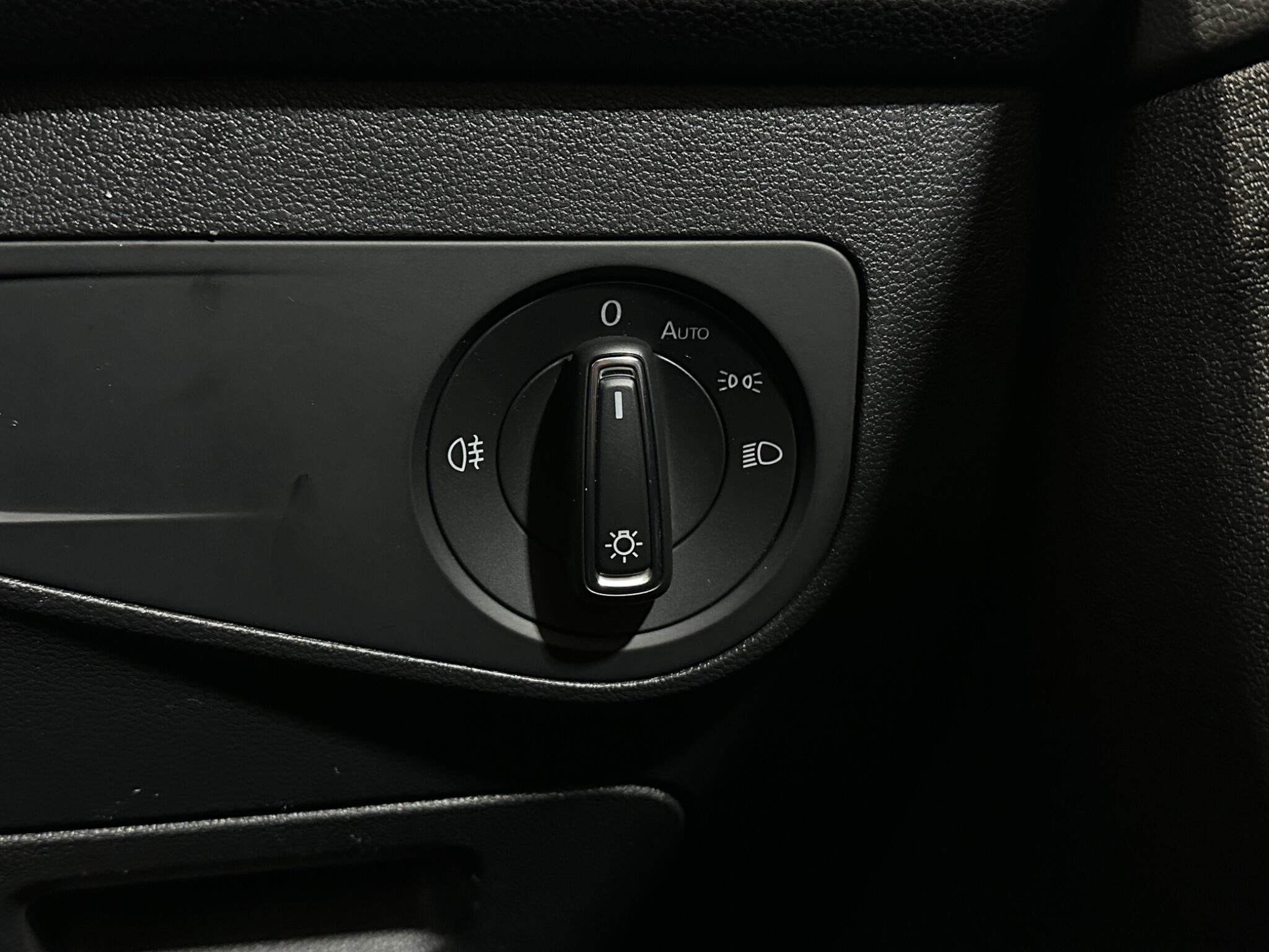 Volkswagen Tiguan view 16