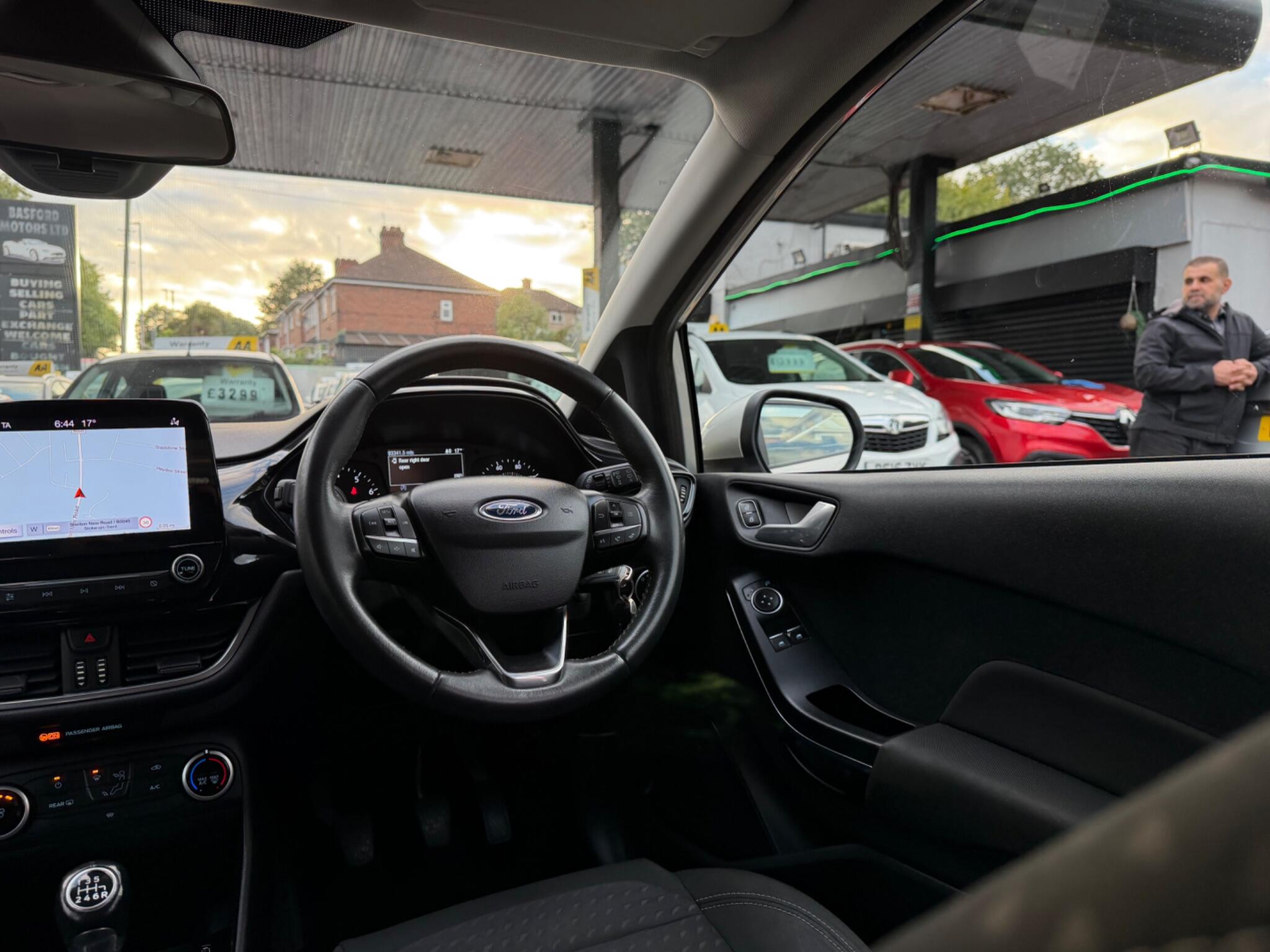 Ford Fiesta view 48