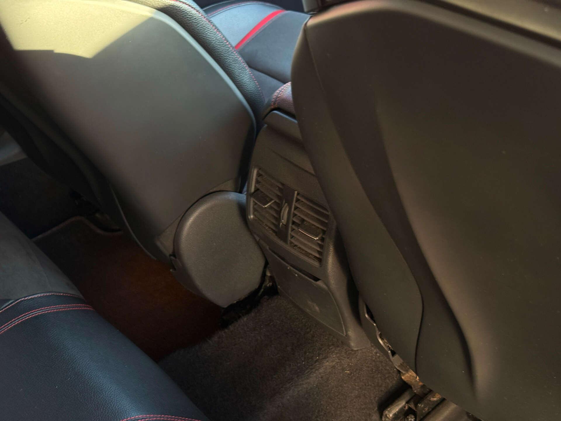 Mercedes-Benz Cla view 32