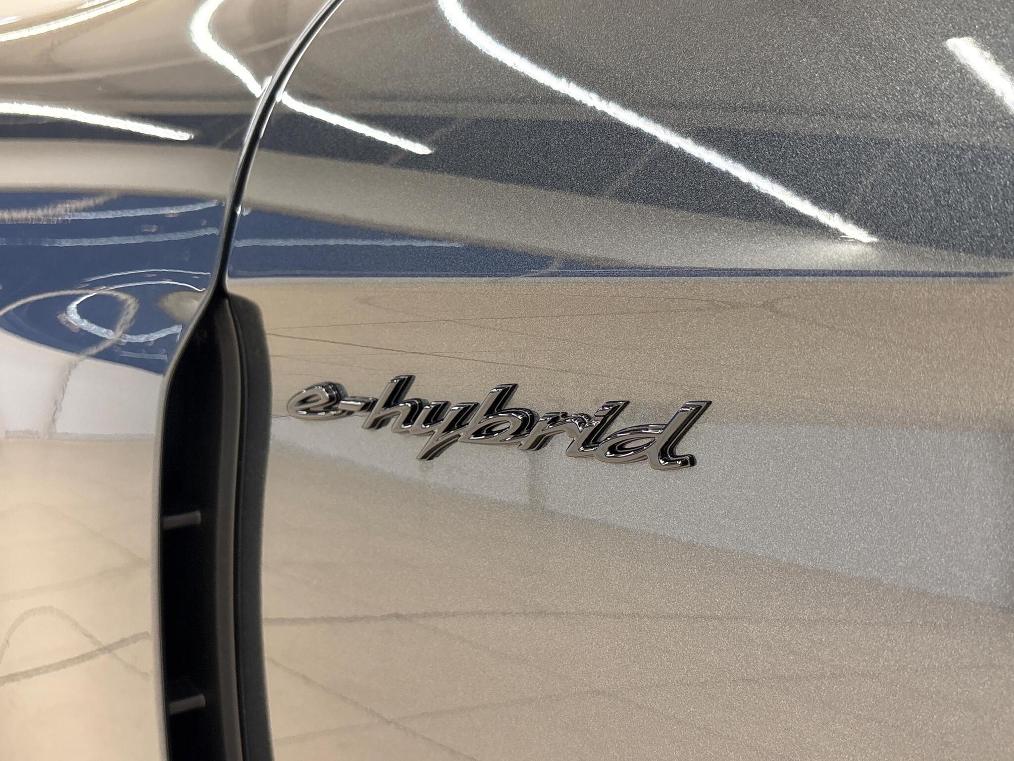 Porsche Panamera view 54