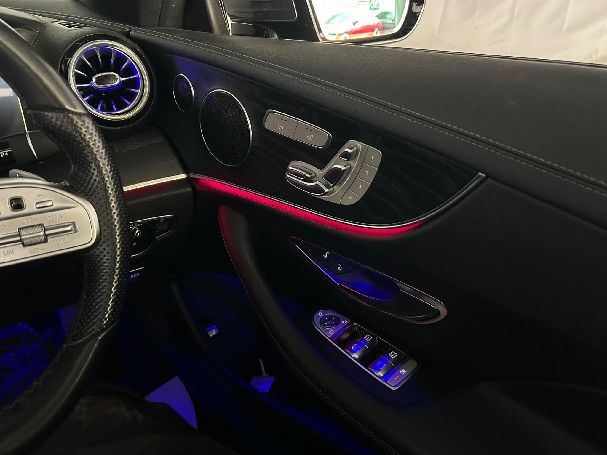 Mercedes-Benz E Class view 32