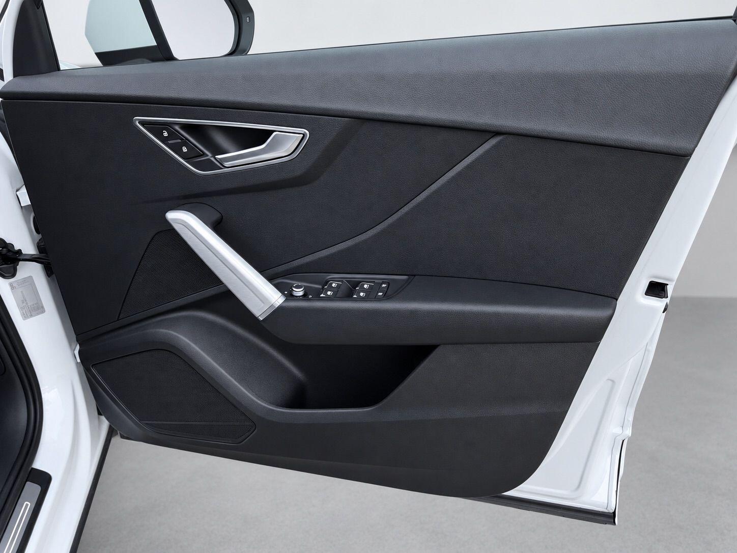 Audi Q2 view 16
