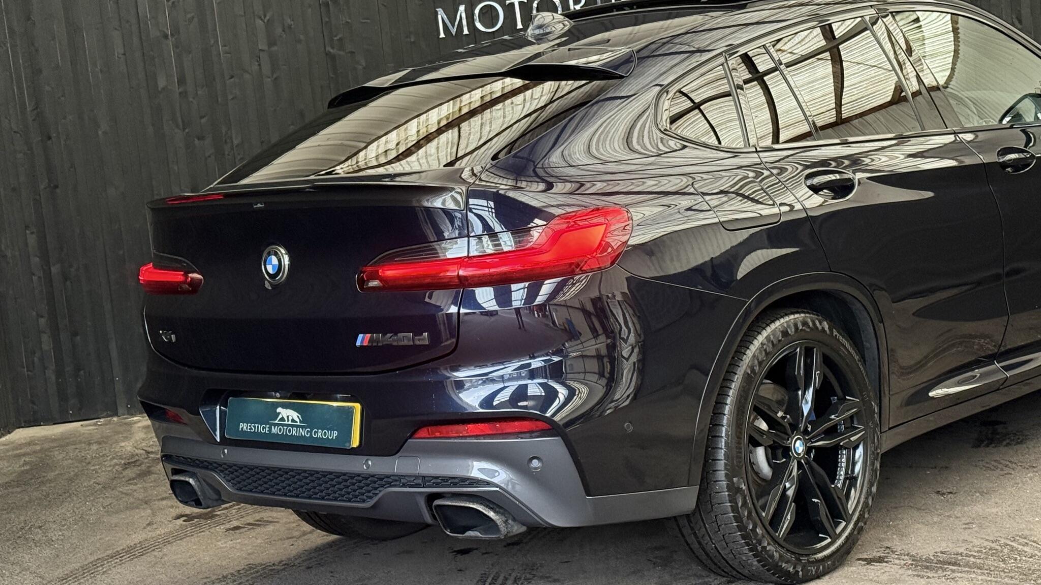 BMW X4 view 15