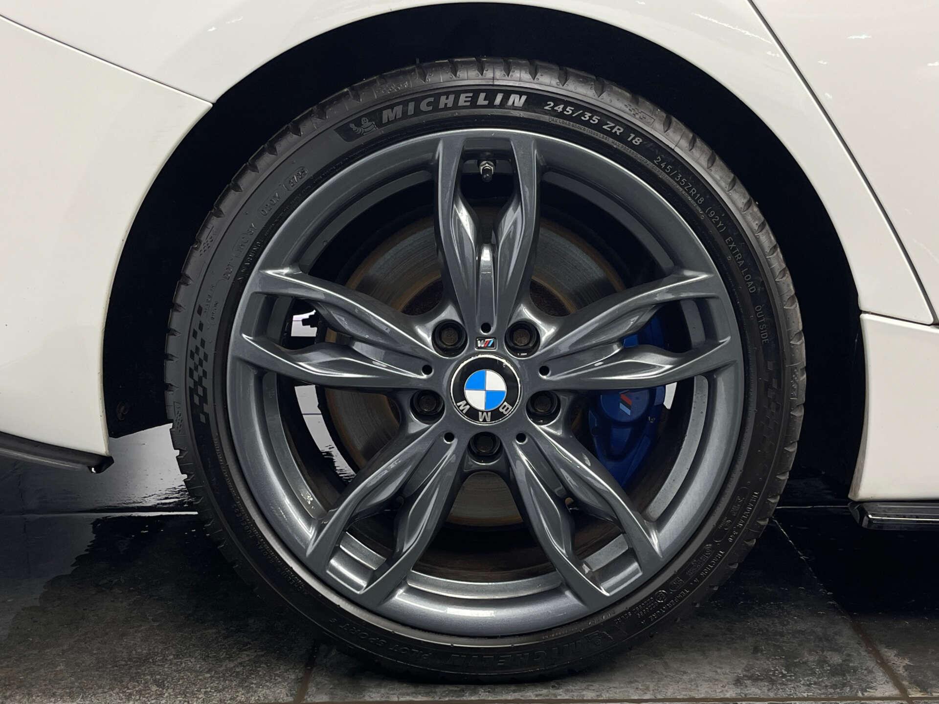 BMW 1 Series view 6
