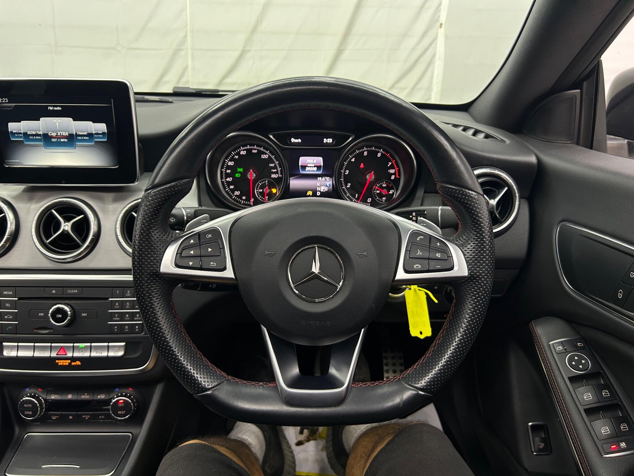 Mercedes-Benz Cla view 40