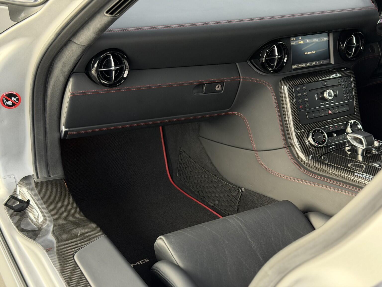 Mercedes-Benz Amg GT view 64