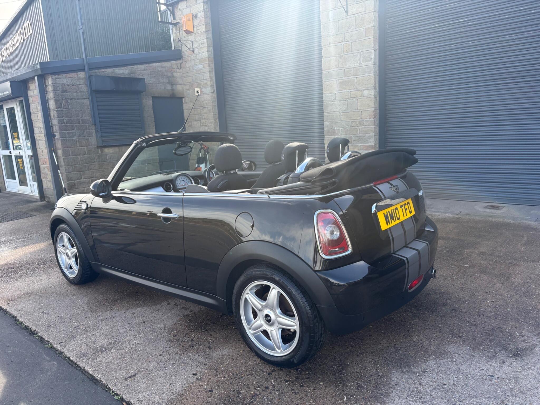 Mini Convertible view 5
